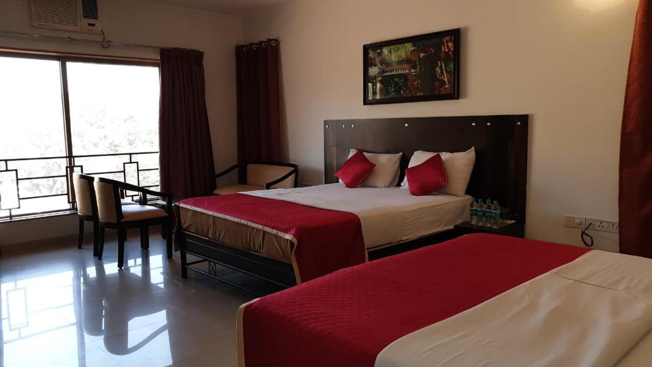 Resort Silver Hills Лонавла Екстер'єр фото