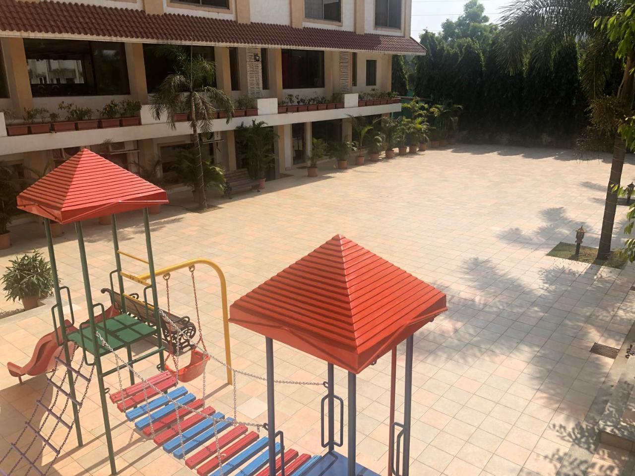 Resort Silver Hills Лонавла Екстер'єр фото