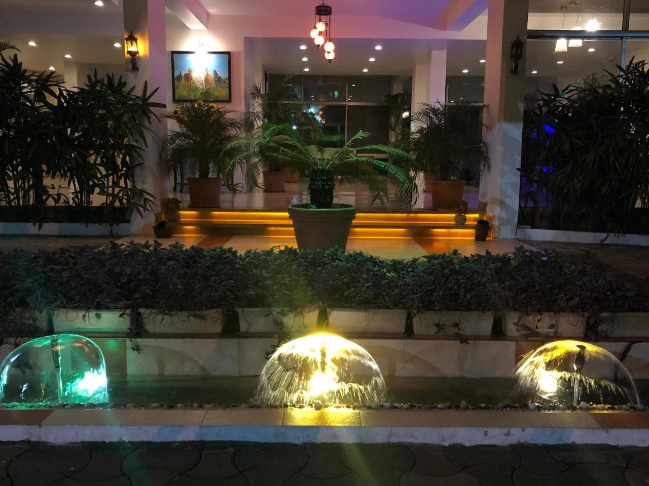 Resort Silver Hills Лонавла Екстер'єр фото