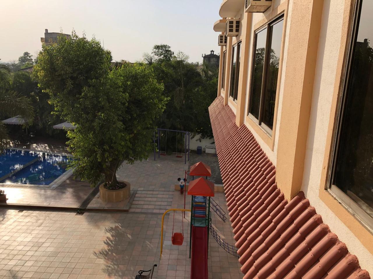 Resort Silver Hills Лонавла Екстер'єр фото