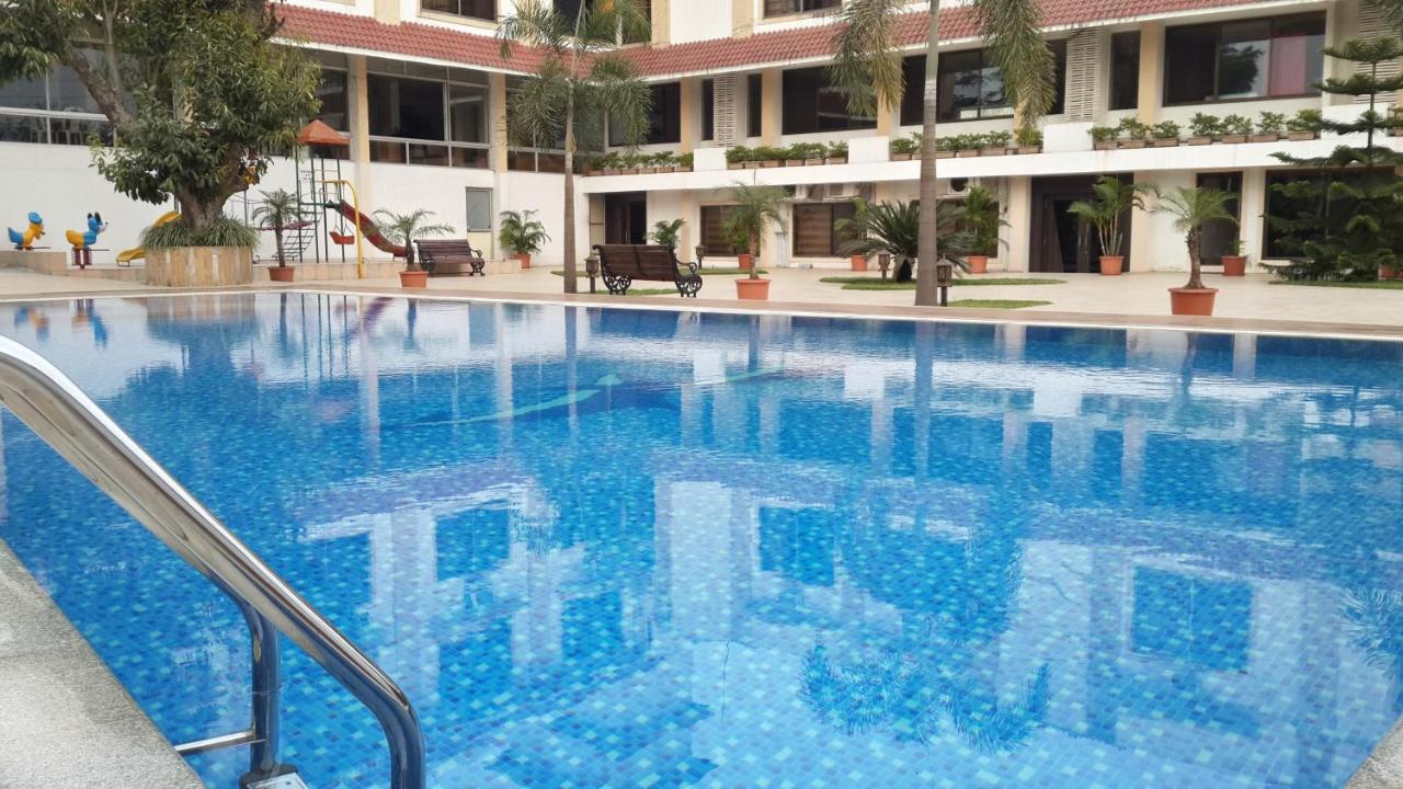 Resort Silver Hills Лонавла Екстер'єр фото